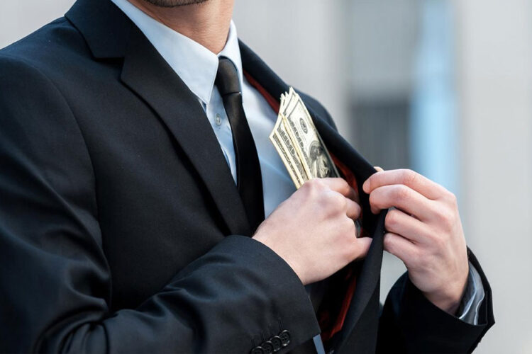 fraud-embezzlement-criminal-defense-lawyer-tampa-002