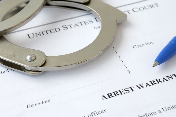 tampa-criminal-defense-attorney-arrest-warrant-court.jpg