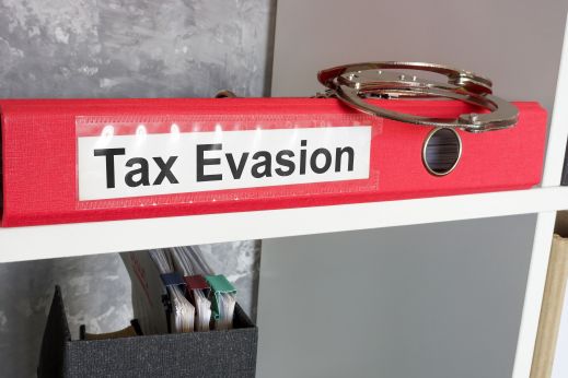 TaxEvasion_