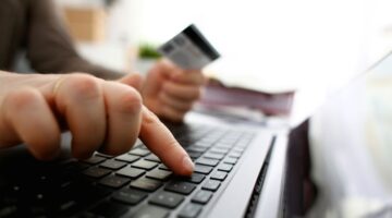 Defending Against Federal Credit Card Fraud Charges